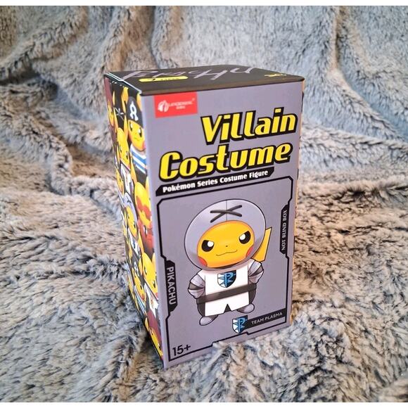 Pokemon Pikachu Villain Costume Mini Figure Series: Team Plasma - PVC Figurine - Picture 1 of 4